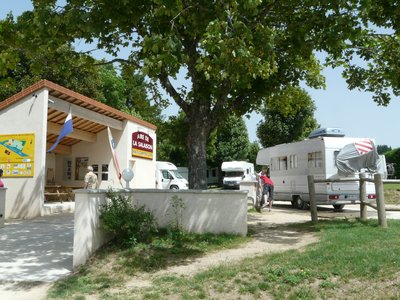 Aire-de-Camping-Car-Pradelles