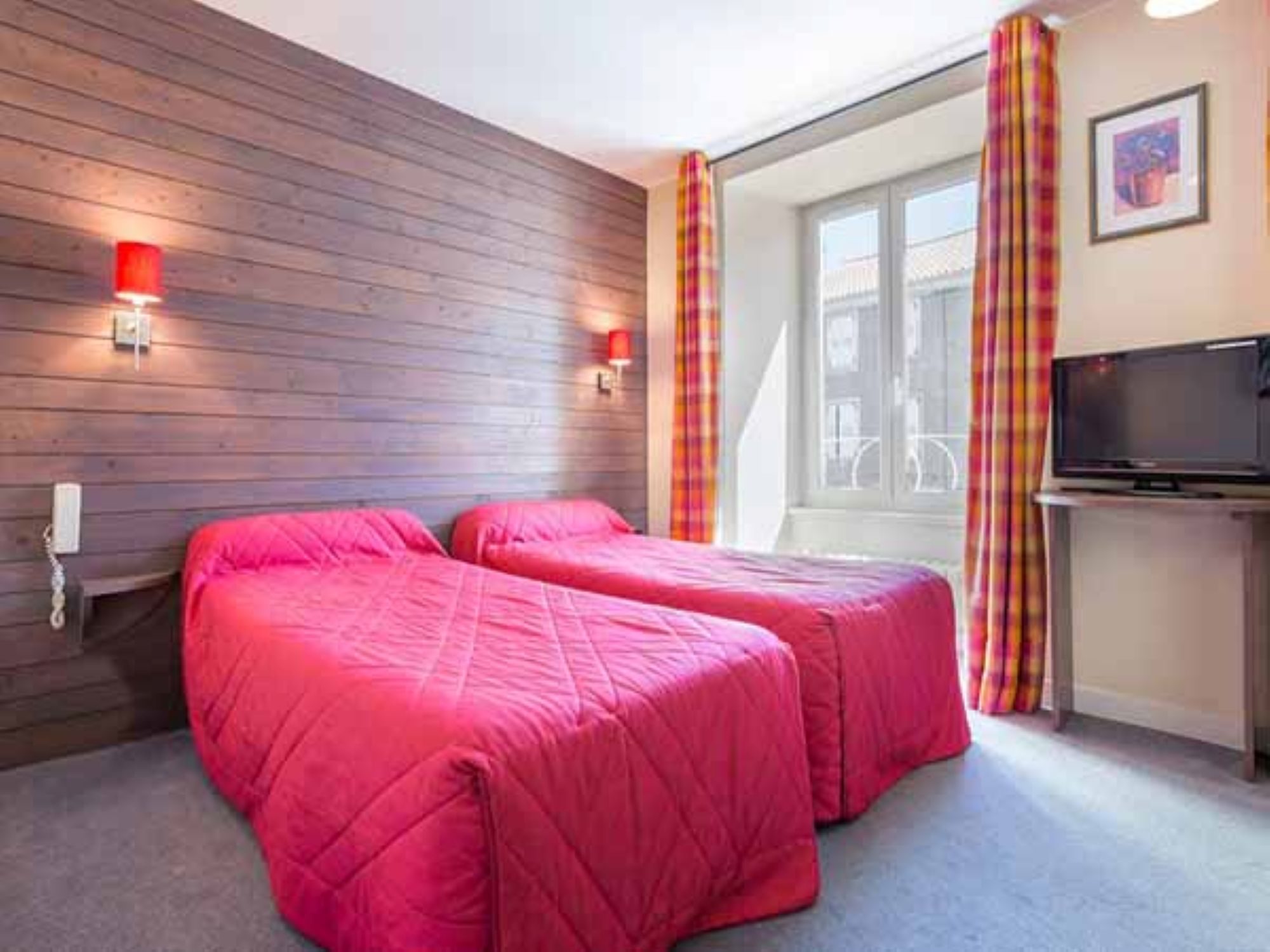 | Une table en Gévaudan_Saugues