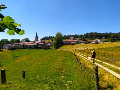 Chambres d'hôtes la Maison d'à côté_Saint-Julien-Molhesabate