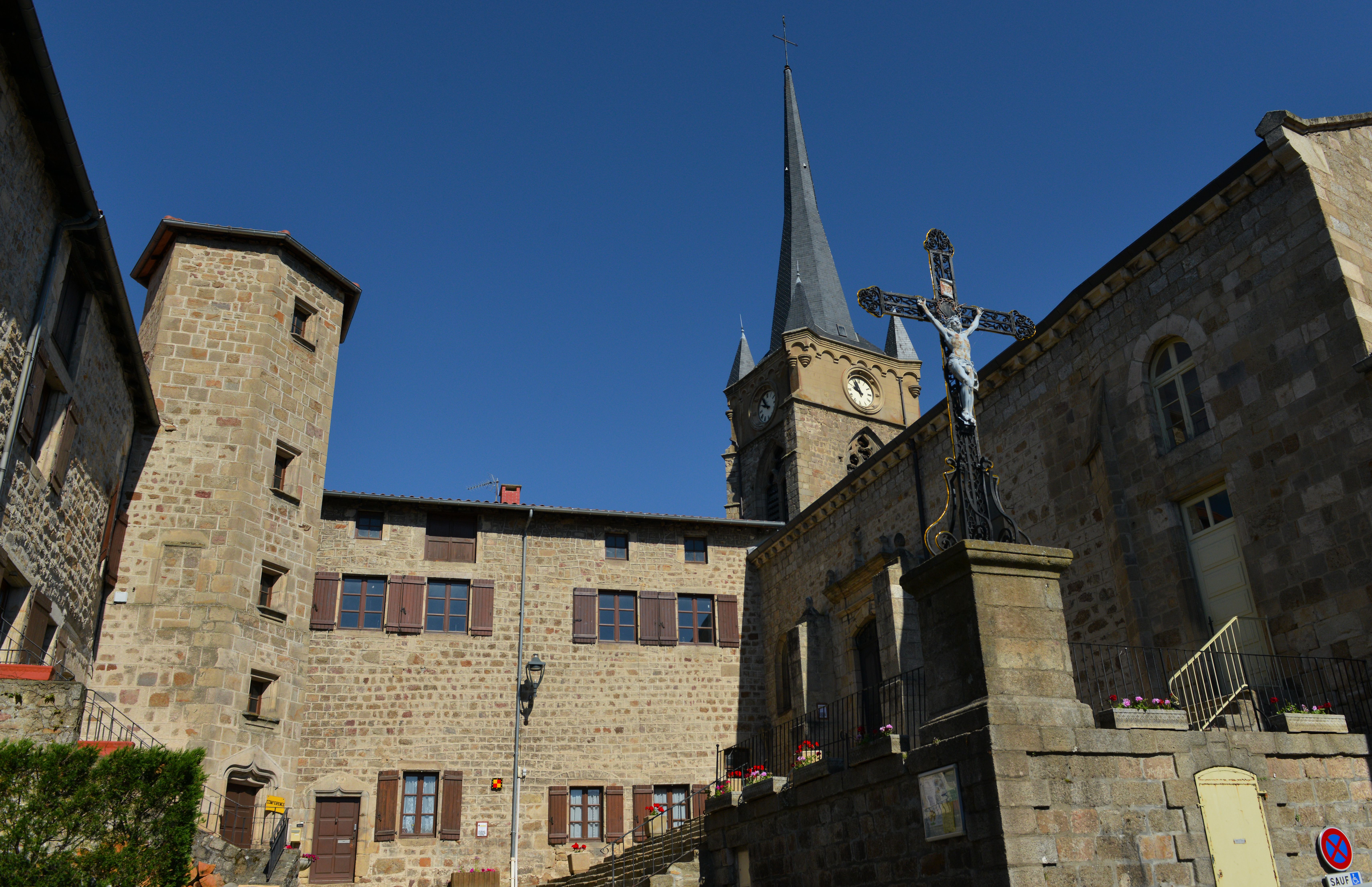 pcu_villagemedieval_saintpaldechalencon_Jc-Parayre