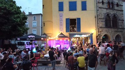 Aux cochons cintrés