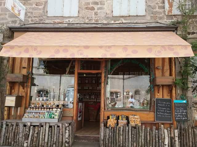 Magasin de produits de terroir "Les trésors d'Auvergne"_La Chaise-Dieu_2025