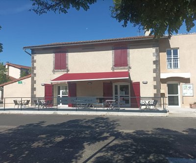 Café-Restaurant La Fontaine_Cohade